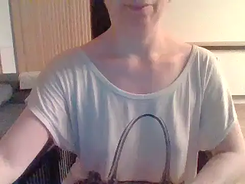 Moi Lina online show from July 20, 2026, 12:18 am