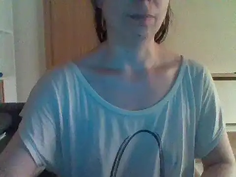 Moi Lina online show from August 1, 2026, 10:41 pm