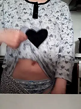 Snapshot of Moi_Lina chatting on October 7, 2025, 11:22 am Moi Lina online show from October 7, 2025, 11:22 am