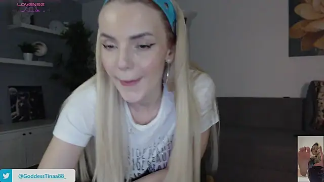 Goddess Tina online show from March 9, 2025, 4:44 pm