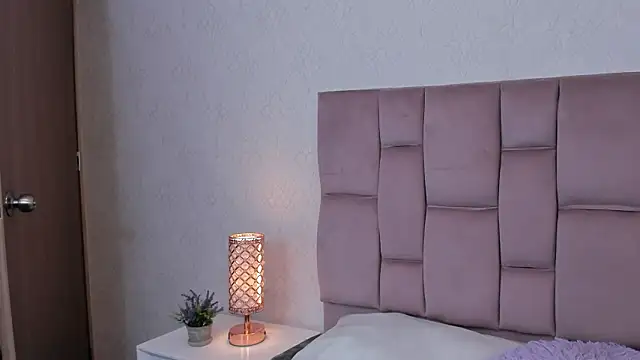 Mariana Joness online show from February 13, 2026, 3:39 am