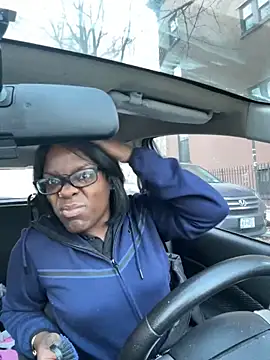 Snapshot of ChocolateBuns101 chatting on January 8, 2025, 12:47 pm ChocolateBuns101 online show from January 8, 2025, 12:47 pm