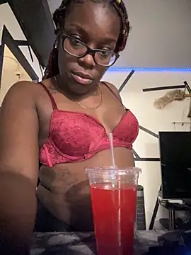 Snapshot of ChocolateBuns101 chatting on November 23, 2025, 8:24 am ChocolateBuns101 online show from November 23, 2025, 8:24 am