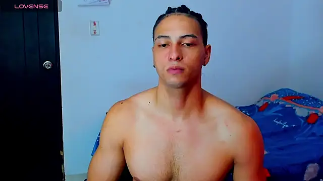 Snapshot of Kris_Khalifa69 chatting on February 23, 2025, 11:58 pm Kris Khalifa69 online show from February 23, 2025, 11:58 pm