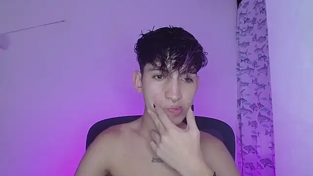 Snapshot of littlextreme chatting on February 14, 2025, 3:22 am littlextreme online show from February 14, 2025, 3:22 am