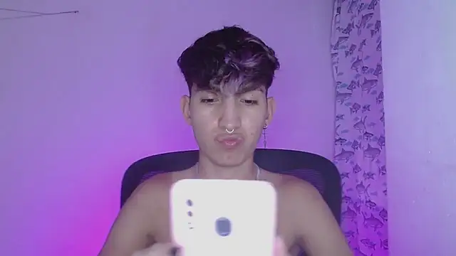 Snapshot of littlextreme chatting on February 13, 2025, 12:46 am littlextreme online show from February 13, 2025, 12:46 am