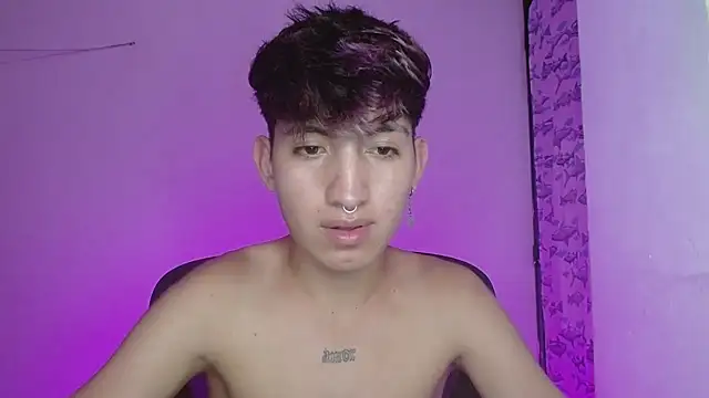 Snapshot of littlextreme chatting on February 21, 2025, 4:18 am littlextreme online show from February 21, 2025, 4:18 am