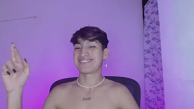 Snapshot of littlextreme chatting on February 18, 2025, 1:21 am littlextreme online show from February 18, 2025, 1:21 am