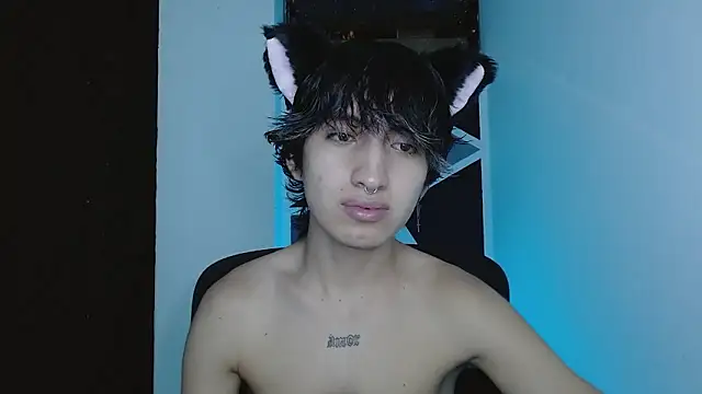 Snapshot of littlextreme chatting on January 10, 2026, 2:40 am littlextreme online show from January 10, 2026, 2:40 am