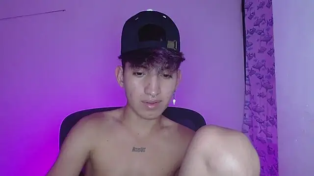 Snapshot of littlextreme chatting on February 19, 2025, 7:50 am littlextreme online show from February 19, 2025, 7:50 am