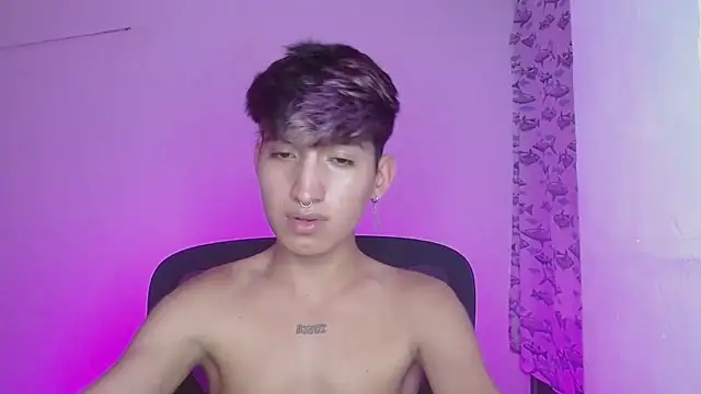 Snapshot of littlextreme chatting on February 22, 2025, 8:50 am littlextreme online show from February 22, 2025, 8:50 am