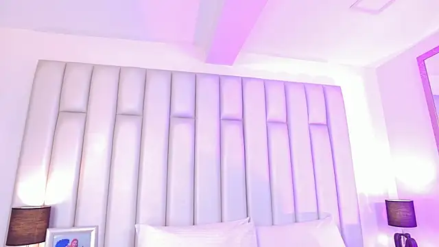 aandreaperez online show from February 23, 2026, 11:33 am