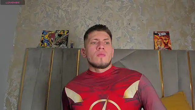 Snapshot of SebastianMaximoff chatting on November 8, 2025, 8:01 pm SebastianMaximoff online show from November 8, 2025, 8:01 pm