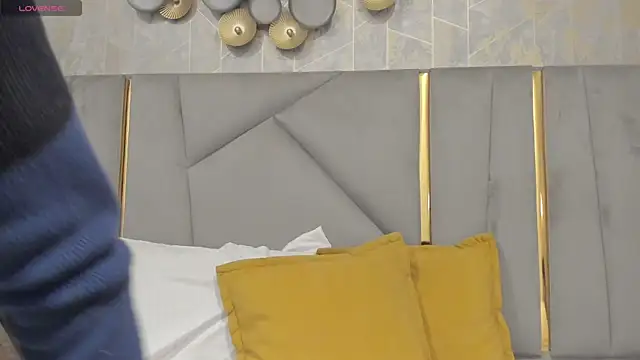 SebastianMaximoff online show from December 3, 2025, 7:35 pm