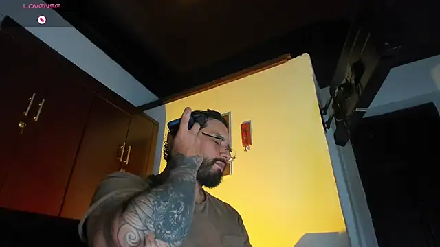 CamiloGray  online show from January 12, 2026, 2:46 pm