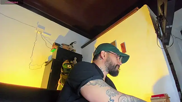 CamiloGray  online show from October 10, 2025, 2:29 pm