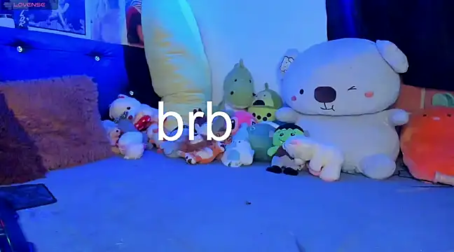 sweetvond  online show from February 7, 2025, 9:26 am