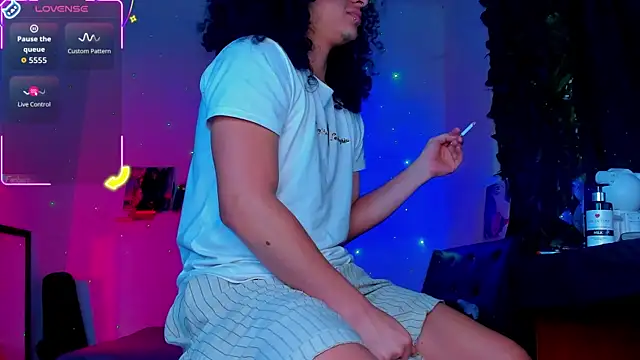 sweetvond  online show from October 16, 2025, 11:02 pm