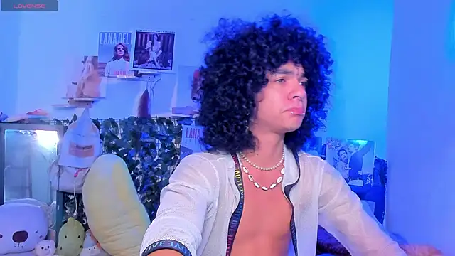 sweetvond  online show from December 16, 2024, 2:27 pm