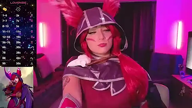 cutesarah  online show from October 18, 2025, 1:29 am