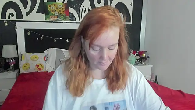 Snapshot of SinFulTitsDD chatting on March 11, 2025, 6:52 pm SinFulTitsDD online show from March 11, 2025, 6:52 pm