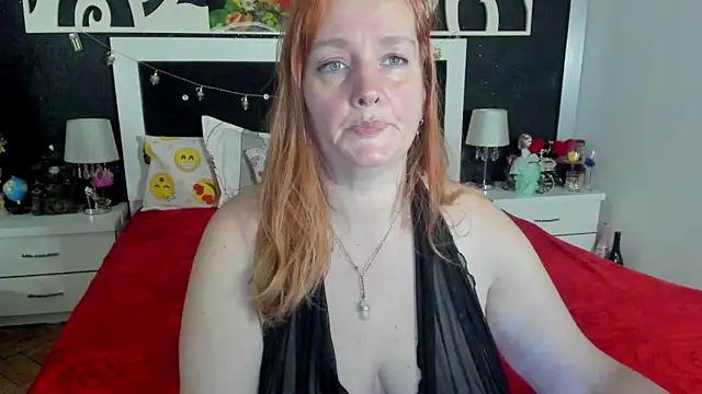 Snapshot of SinFulTitsDD chatting on March 5, 2025, 11:16 pm SinFulTitsDD online show from March 5, 2025, 11:16 pm