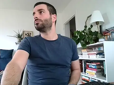 Snapshot of Simon-tem chatting on February 17, 2026, 2:03 pm Simon-tem online show from February 17, 2026, 2:03 pm