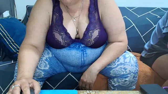 Snapshot of HotBiPaar chatting on May 31, 2026, 10:54 pm HotBiPaar online show from May 31, 2026, 10:54 pm