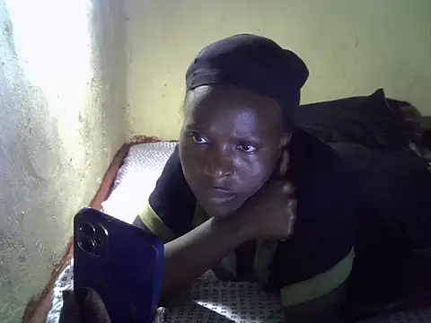 cute-shamza online show from November 13, 2025, 4:55 pm