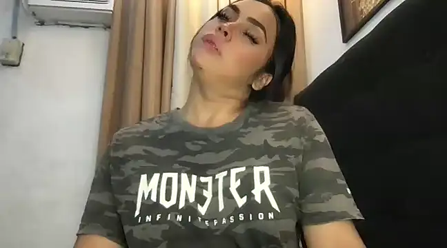  MissKhimberlyXxx  online show from February 22, 2025, 1:02 pm