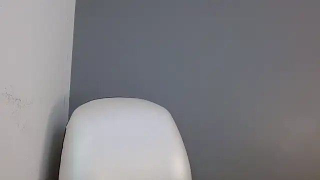 keiila  online show from April 25, 2026, 8:39 pm