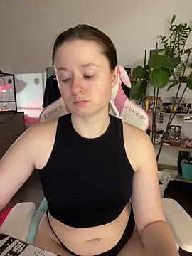 sweetest pie online show from February 21, 2026, 9:17 pm