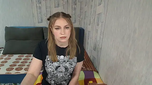 Pilly green  online show from February 3, 2026, 5:49 am