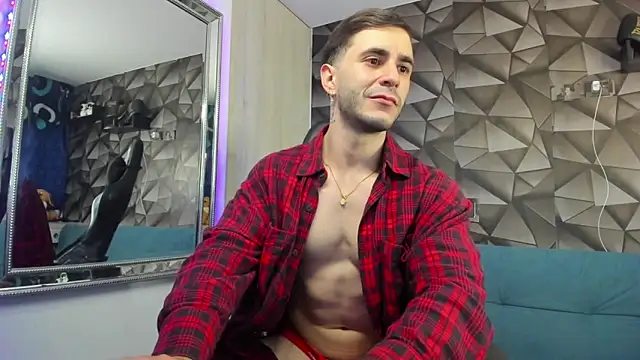 Snapshot of Latino_stud4u chatting on December 3, 2025, 4:02 am Latino stud4u online show from December 3, 2025, 4:02 am