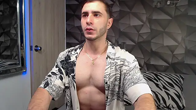 Snapshot of Latino_stud4u chatting on September 18, 2025, 11:08 pm Latino stud4u online show from September 18, 2025, 11:08 pm