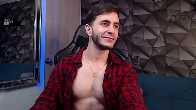 Snapshot of Latino_stud4u chatting on November 25, 2025, 3:29 am Latino stud4u online show from November 25, 2025, 3:29 am