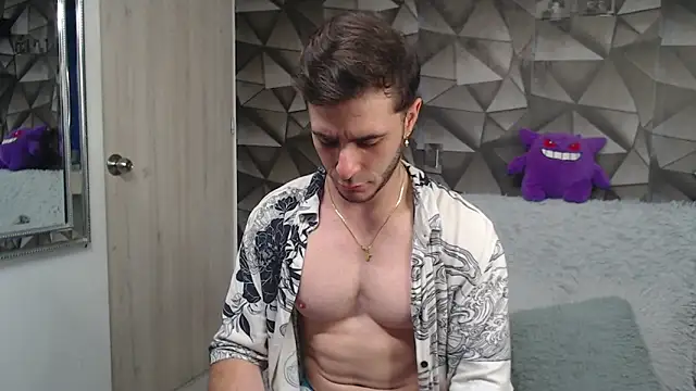 Snapshot of Latino_stud4u chatting on January 7, 2026, 11:21 pm Latino stud4u online show from January 7, 2026, 11:21 pm