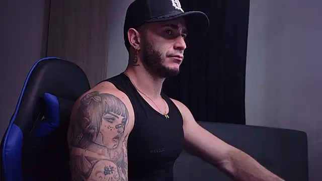 Snapshot of Latino_stud4u chatting on July 9, 2026, 11:26 pm Latino stud4u online show from July 9, 2026, 11:26 pm
