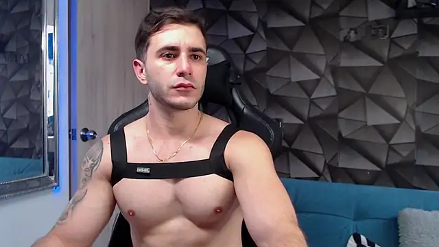 Snapshot of Latino_stud4u chatting on September 25, 2025, 9:54 pm Latino stud4u online show from September 25, 2025, 9:54 pm
