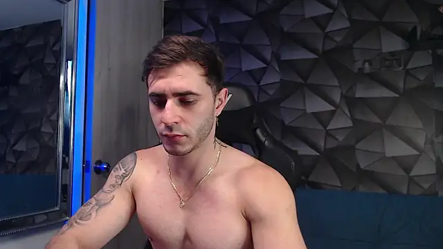 Snapshot of Latino_stud4u chatting on October 6, 2025, 10:54 pm Latino stud4u online show from October 6, 2025, 10:54 pm