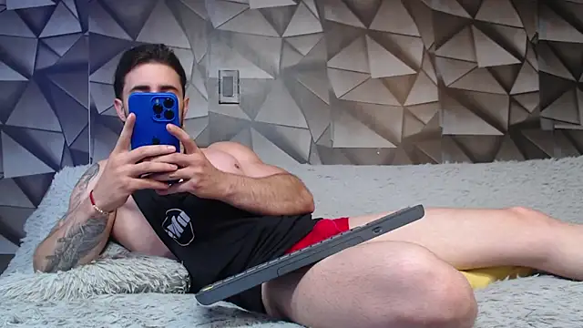 Snapshot of Latino_stud4u chatting on January 26, 2025, 12:37 am Latino stud4u online show from January 26, 2025, 12:37 am
