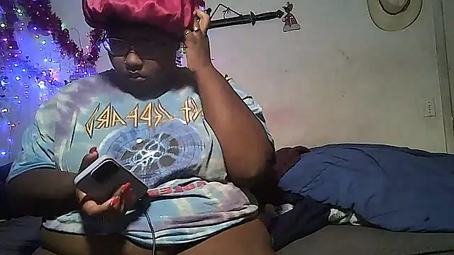 Snapshot of princess_peach_18 chatting on February 14, 2025, 3:33 am princess peach 18 online show from February 14, 2025, 3:33 am