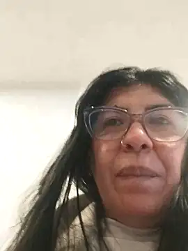 Snapshot of aisha_latina chatting on April 21, 2026, 5:30 pm aisha latina online show from April 21, 2026, 5:30 pm