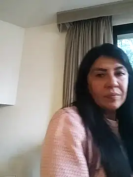 aisha latina online show from March 11, 2025, 9:37 pm