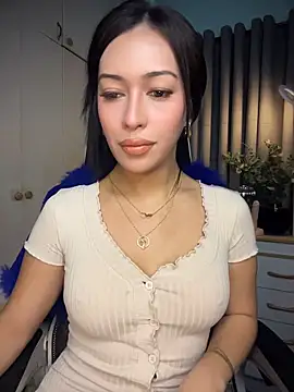Jasmine Elcock online show from May 7, 2026, 9:40 pm