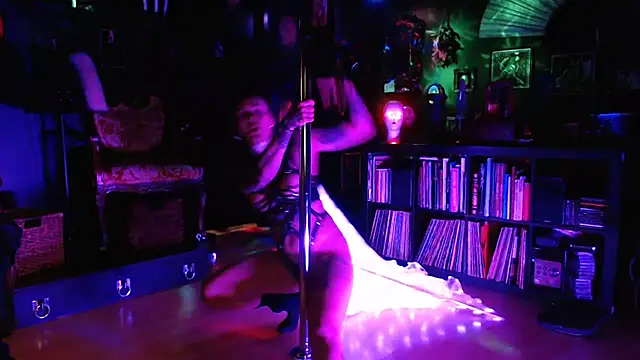 gothstripper online show from October 3, 2025, 11:06 pm