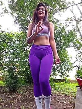 Yuky ta online show from March 5, 2025, 6:12 pm