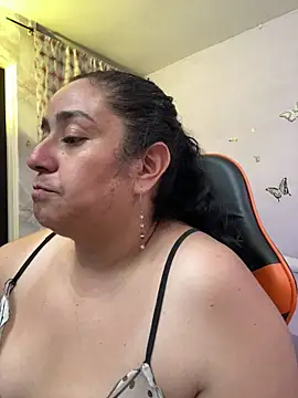 agathaxxx-69 online show from April 11, 2026, 8:12 pm