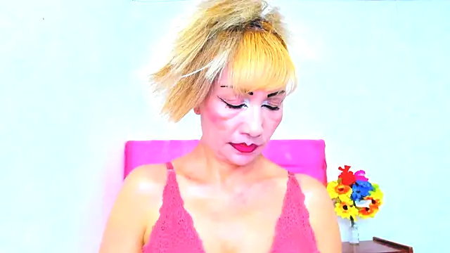 Snapshot of almabeckelt chatting on January 17, 2025, 8:55 pm almabeckelt online show from January 17, 2025, 8:55 pm