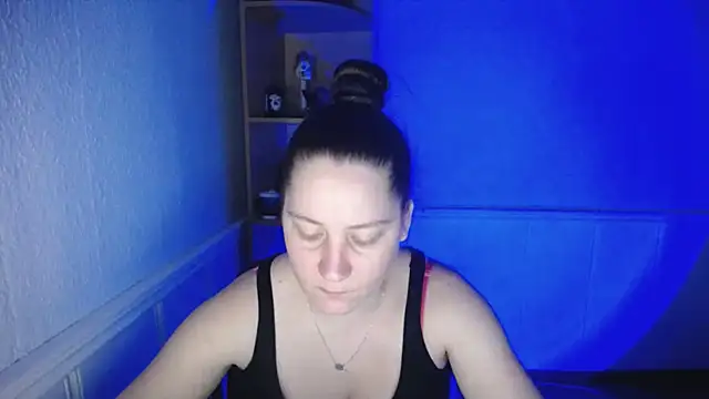 Snapshot of JosieJun_ chatting on October 28, 2025, 6:18 pm JosieJun online show from October 28, 2025, 6:18 pm